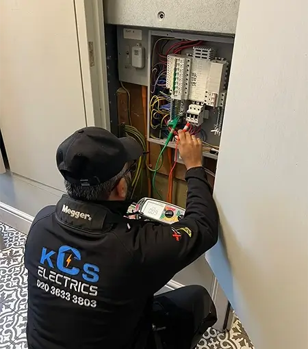 KCS Electrics Electrician testing the EICR test